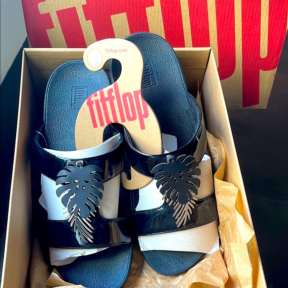FINAL PRICE Fitflop Black Jungle Leaf Slide Sandals Size 7 NWT in BOX
